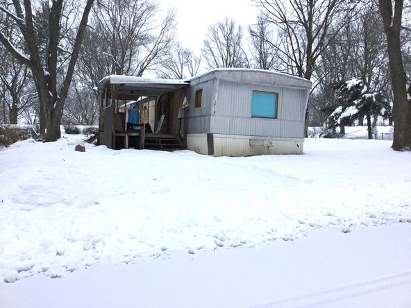 Villa Village: 2404 N 8th St, Red Oak, IA 51566
